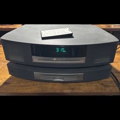 Bose Wave Music System AM/FM CD Radio Multi-CD w/t Remote AWRCC1 Works Great