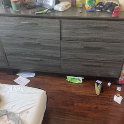Furnitures 
