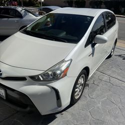 2016 Toyota Prius V