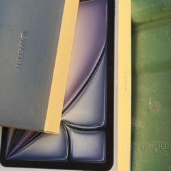 Apple Watch Ultra 2 + Apple IPad 11inch 128gb