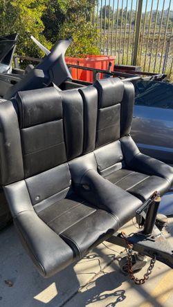 2005-2009 Ford Mustang rear seats