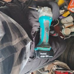 Makita Nibbler 