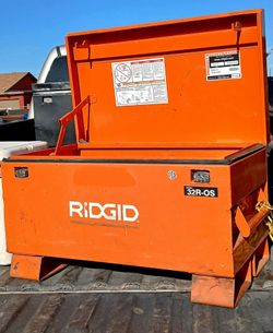 TOOLBOX RIDGID 32" X 19" X 19"