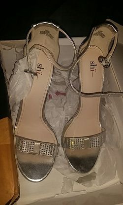 Sz. 8.5 Shi heels