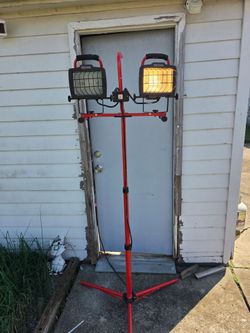 Craftsman Dual Head Work Light on Stand