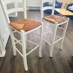 set of 2 wicker bar stools 