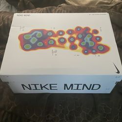 NIKE Mind 001