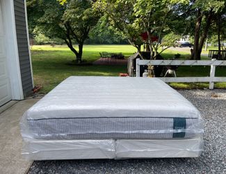 Leesa Reserve Hybrid King Mattress