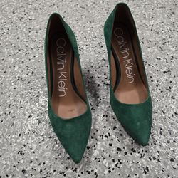 Calvin Klein Pumps