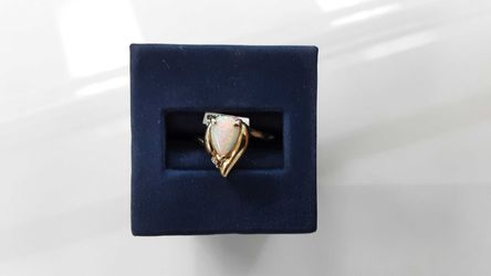 Yellow Gold 10k (.417) 2.6 grams Size 7