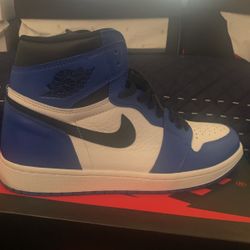Game royalsN-ike air Jordan one retro highWorn twice men’s 9.5