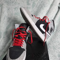 Jordan 1 Mid SE Elephant Print Size 10.5