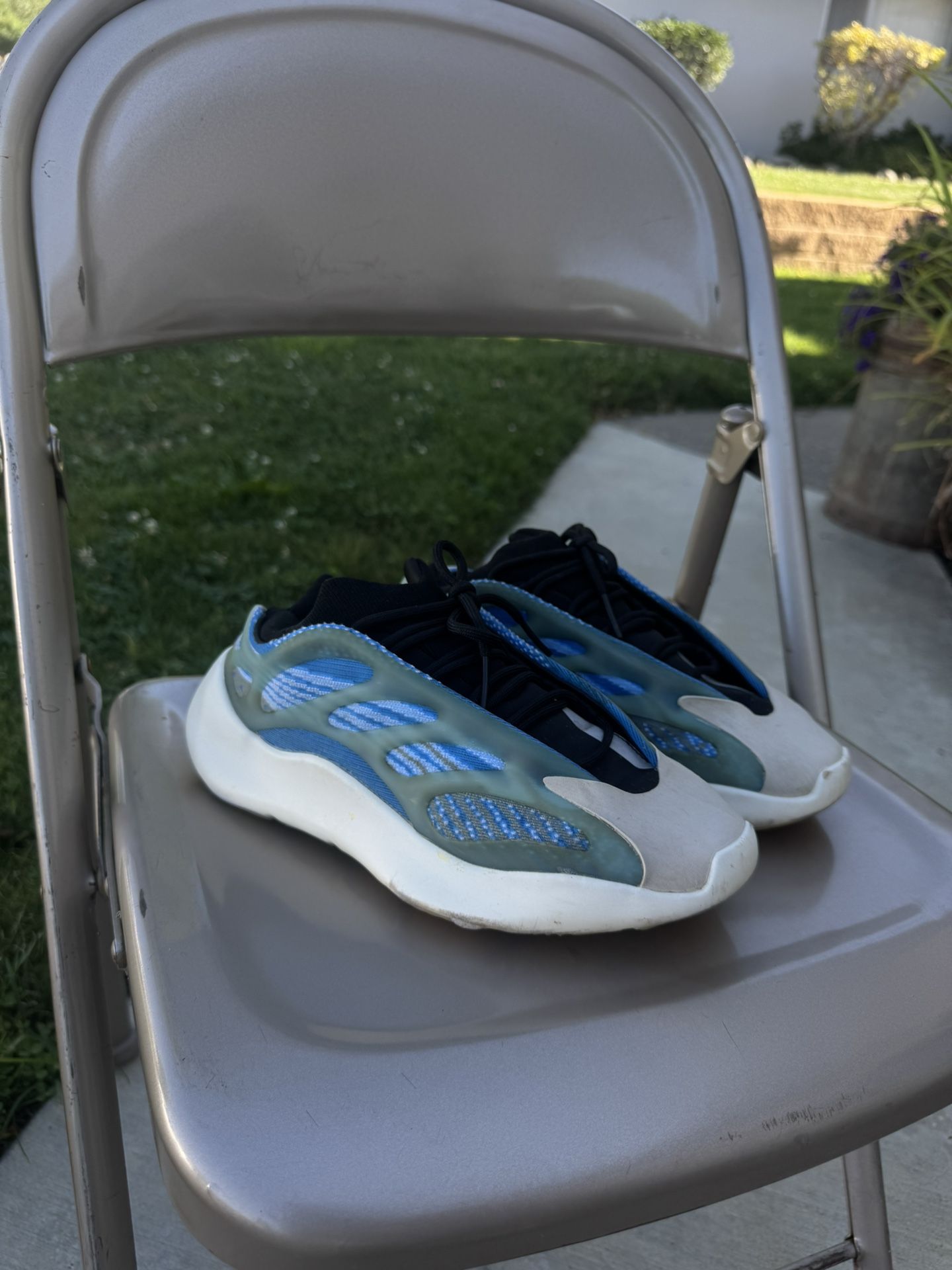 Adidas Yeezy 700 V3