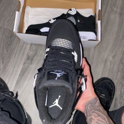 Jordan 4