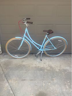 Public C7 bicycle bike
