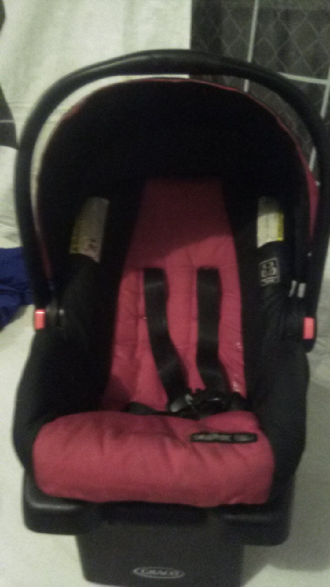 Baby car seat $15will deliver near by