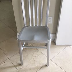 Crate and Barrel Delta Chair