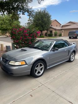 2001 ford mustang