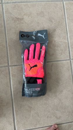 Puma football goalkeeper gloves