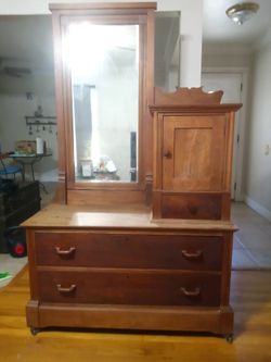 Chest*See Description