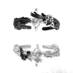 The scene of the white dove and the crow falling in love. 925 pure silver ring, feather wings, high-end and cool couple's wedding band.