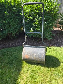 Yard roller