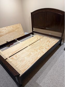 Headboard only! Queen Bed