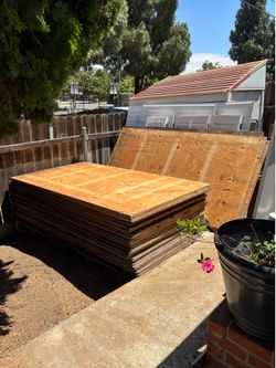1-1/8” Tongue & Groove Plywood 4x8 Sheets
