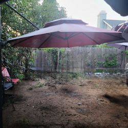 Cantilever 10 Foot Round Patio Umbrella 