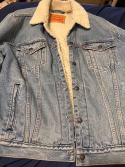 Levis Sherpa Lined Denim Trucker Jacket Light Wash Blue  Mens medium