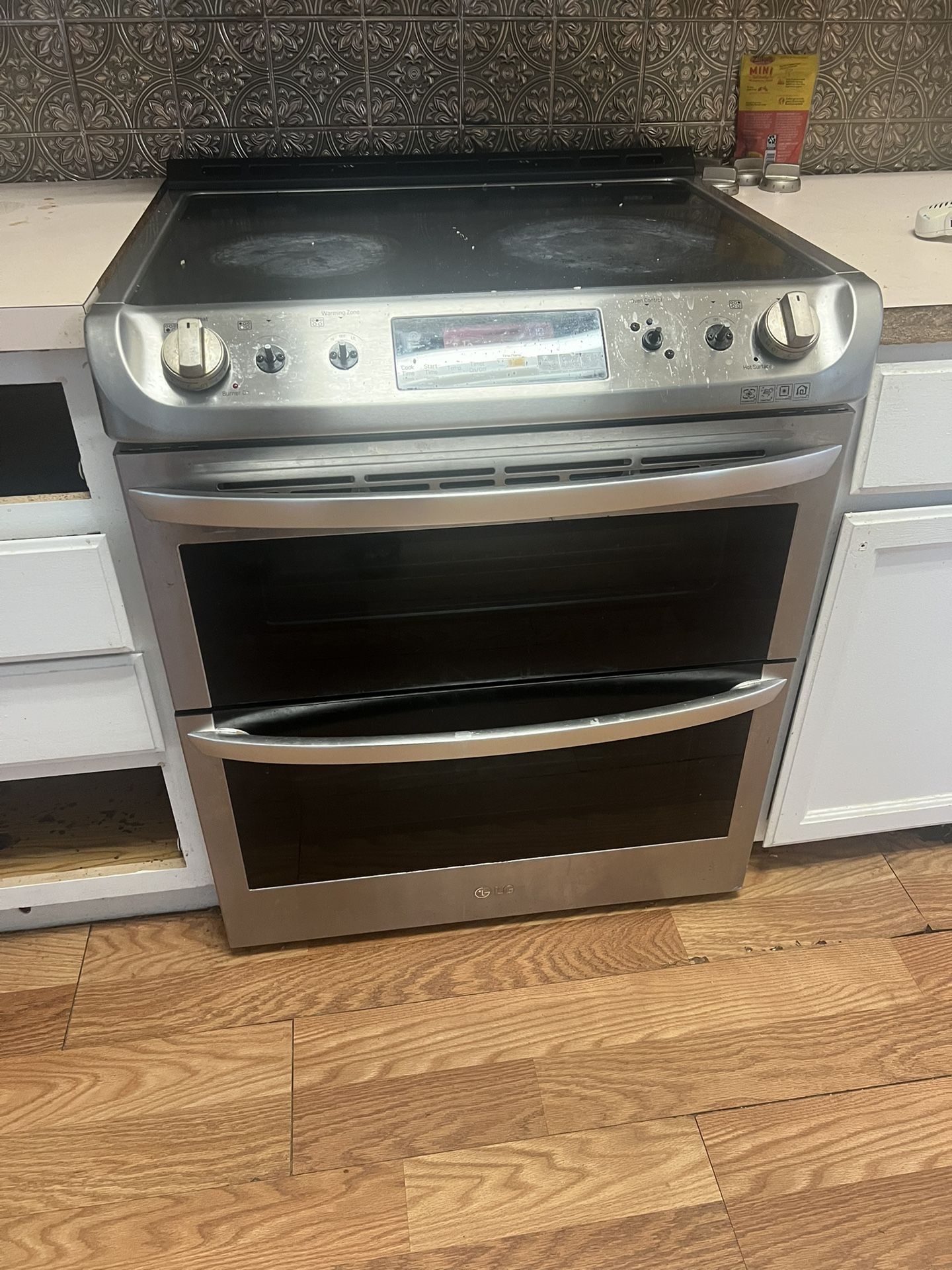 LG Stove