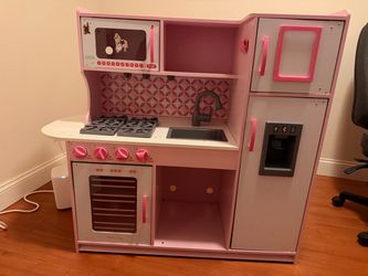 Melissa & Doug Wooden Chef's Pretend Play Kitchen