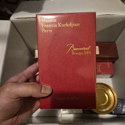 Baccarat Rogue 540 colonge