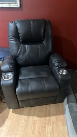 Leather Recliner (NEW)