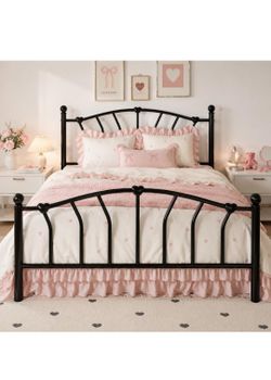 Full Size Metal Bed Frame With heart design