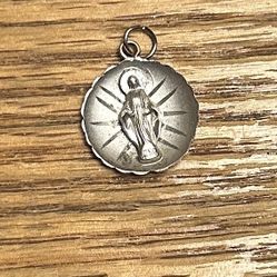 Vintage Sterling Silver Virgin Mary Necklace Pendant Catholic Miraculous Medal. Stamped Sterling