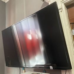 SAMSUNG 50 INCH SMART TV  & XBOX ONE CONTROLLER AND GAMES INCLUDED 