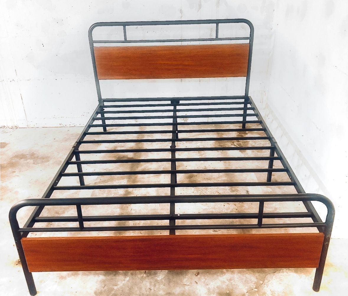 New metal bedframe headrest -full size