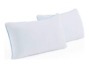 VERY URGENT 2 NEW MEMORY FOAM PILLOWS QUEEN SIZE