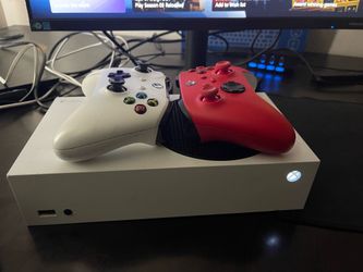 Xbox series s with 2 controllers