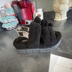 UGGs Oh Fluffeta Platform Sandals Sz 6