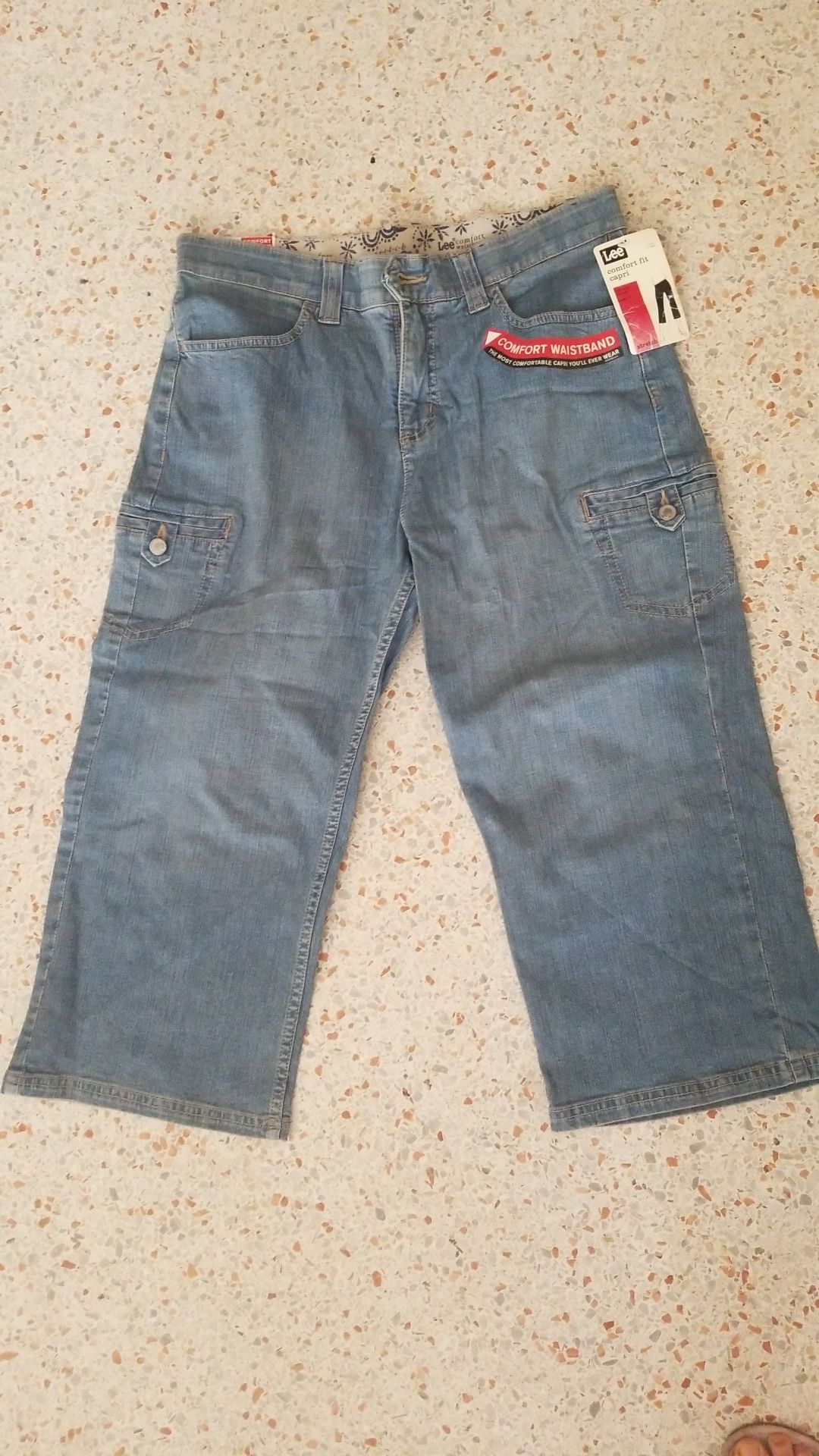 Short pants.. lee, new!!
