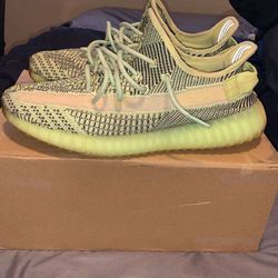 Yeezy 350 Yeezreel