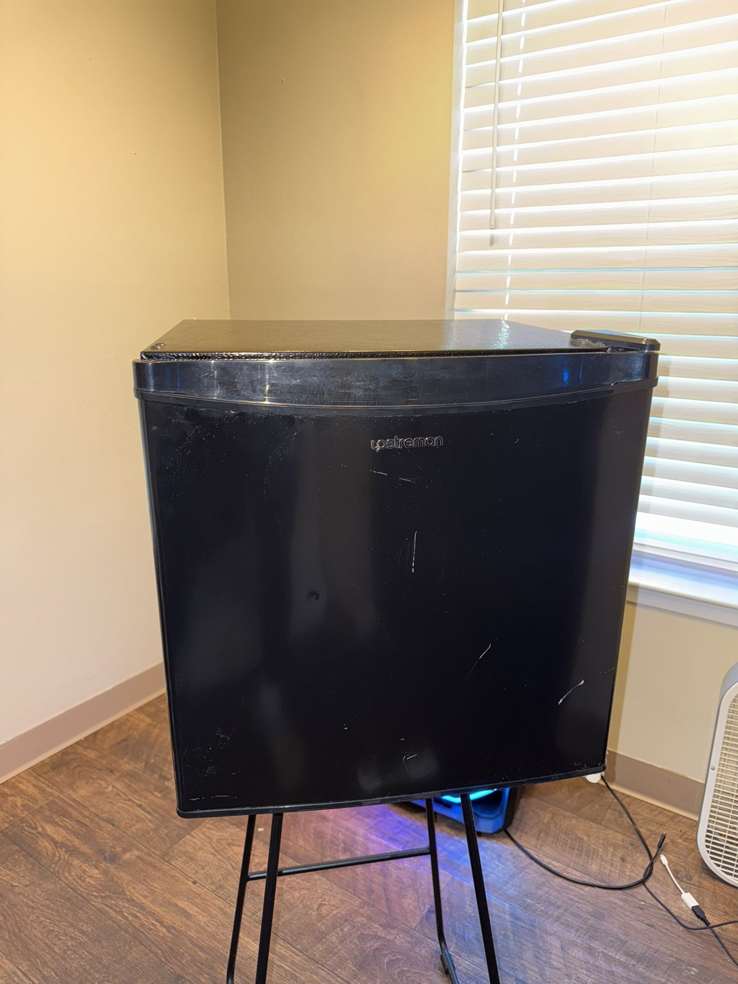 Mini Fridge With Freezer