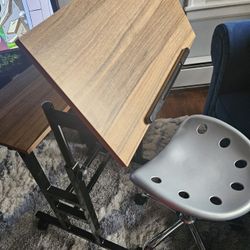 Adjustable Cart Desk With Backless Chair