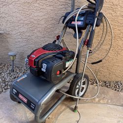 CRAFTSMAN 2200 PSI-GAS PRESSURE WASHER BRIGGS & STRATTON ENGINE TOOLS BY OWNER-SALE