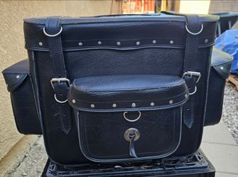 Motorcycle luggage 🧳