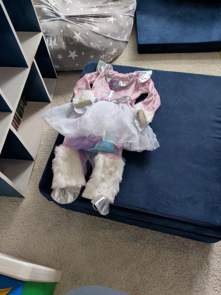 Unicorn Costume 7/8