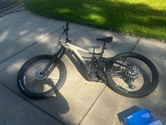 2020 Giant Reign E+ 2 Pro Electric Mountain Bike – Full Suspension – Excellent Condition