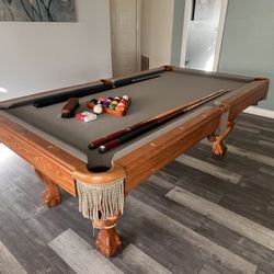 POOL TABLE - 7FT 
